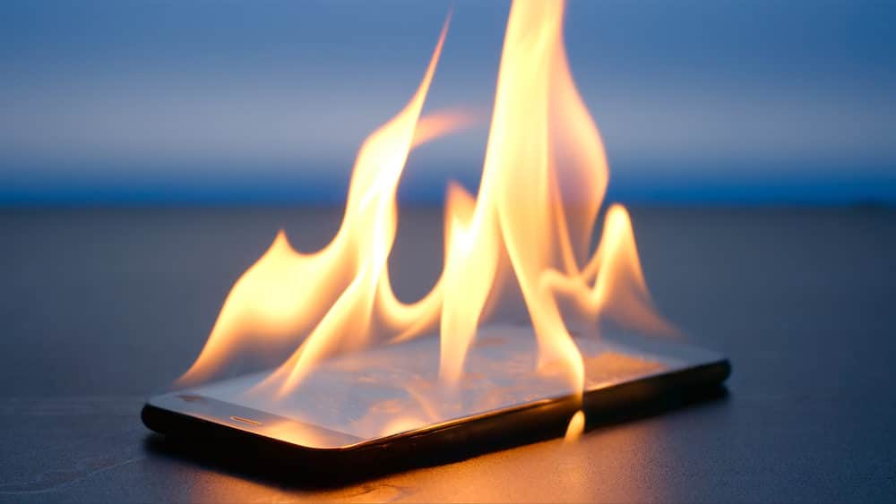 Pin smartphone gây cháy nổ vì ô nhiễm hạt