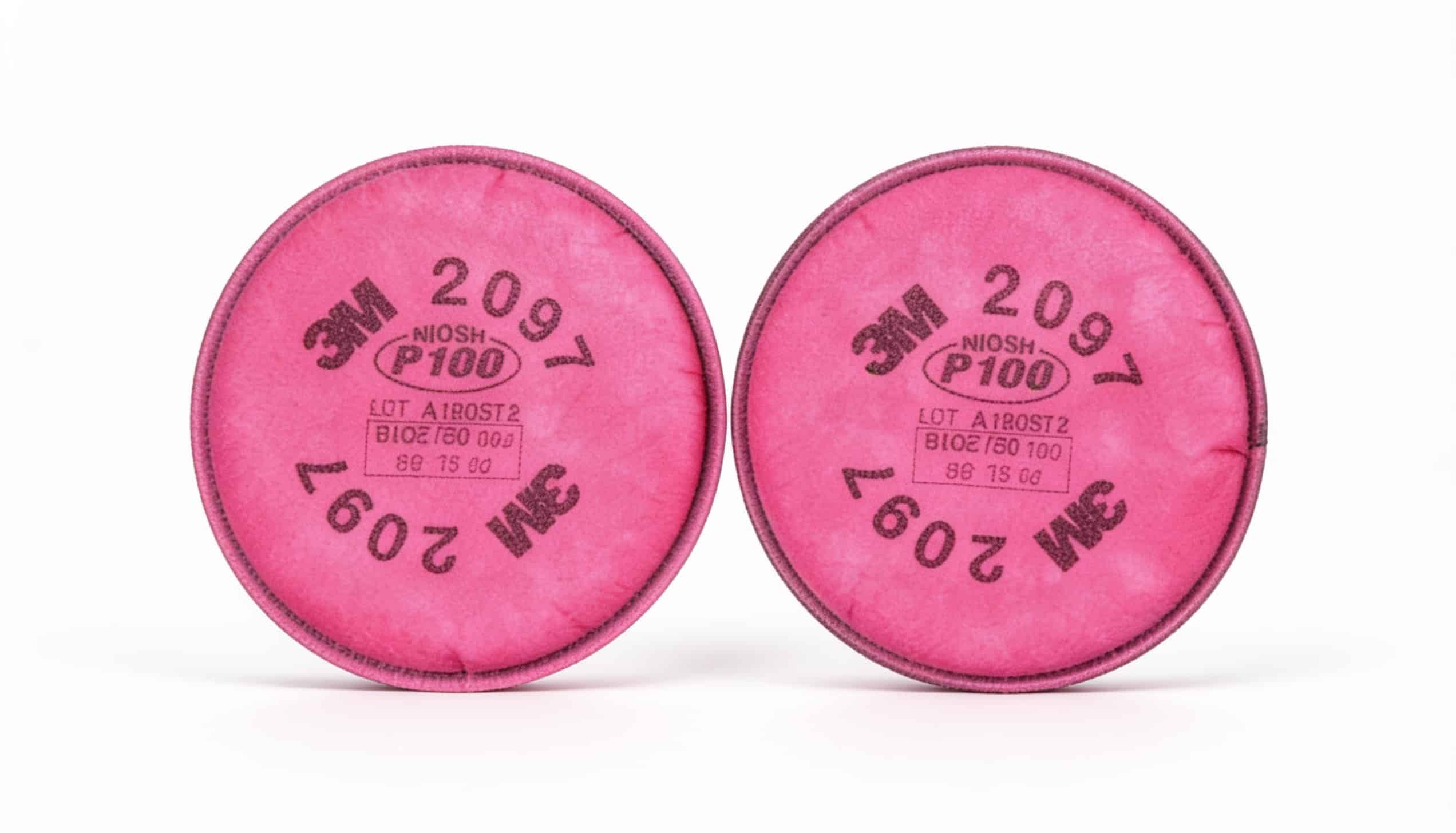 Cặp tấm lọc bụi 3M 2097 P100 nền studio trắng