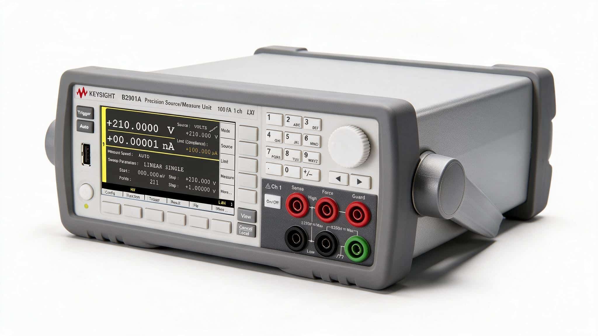 Nguồn đo SMU Keysight B2901A góc nghiêng trên nền trắng studio thấy núm xoay và bàn phím số