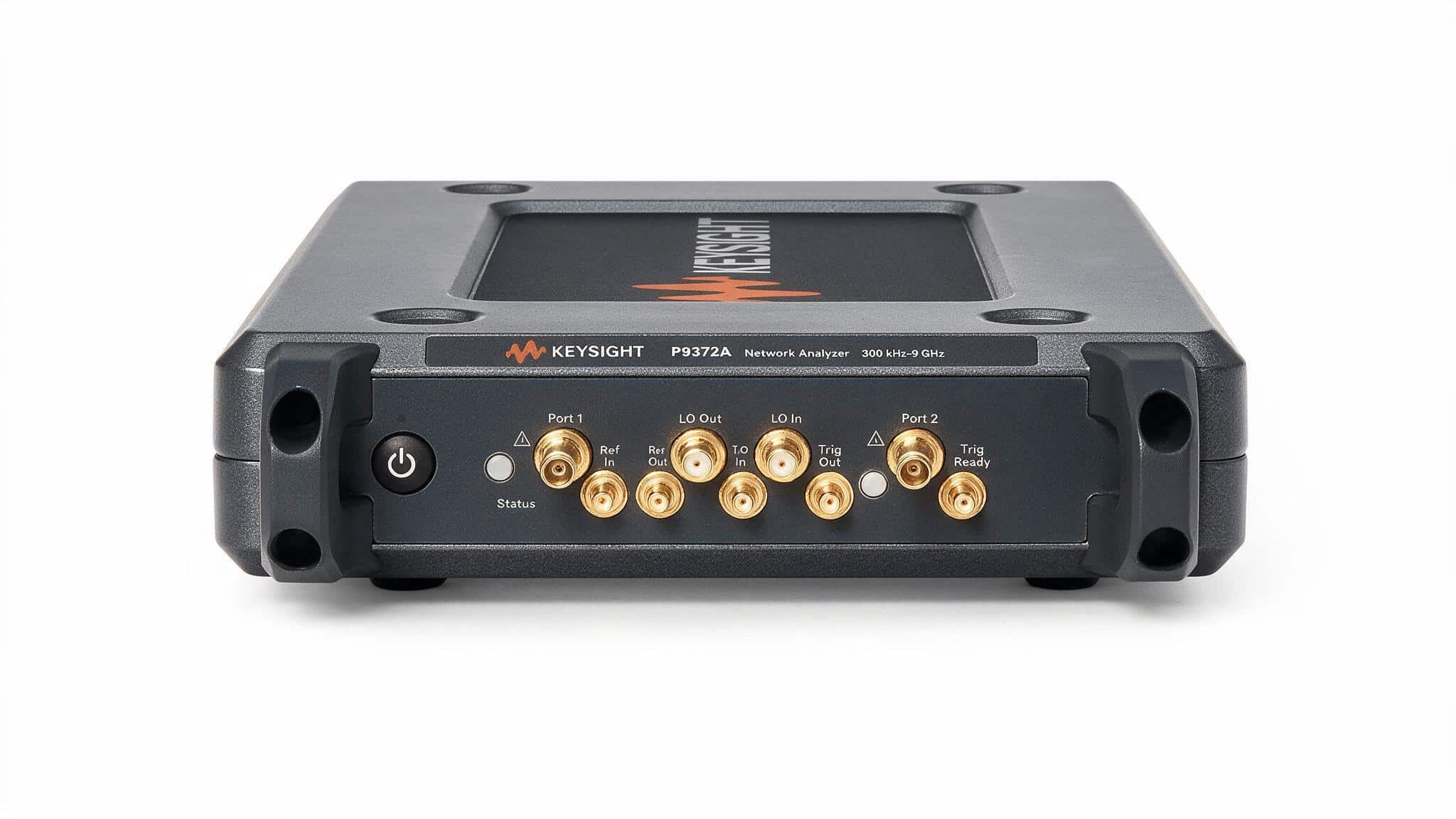 Máy phân tích mạng vector USB Keysight P9372A chụp studio nền trắng mặt trước