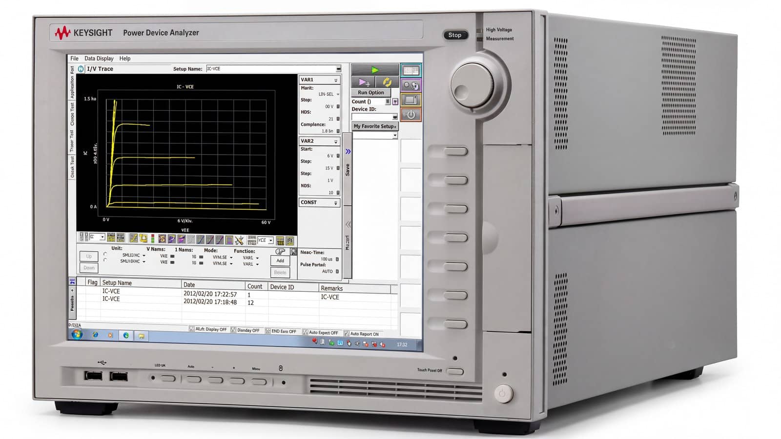 Đo I-V xung: máy phân tích linh kiện công suất Keysight B1505A trên nền studio trắng