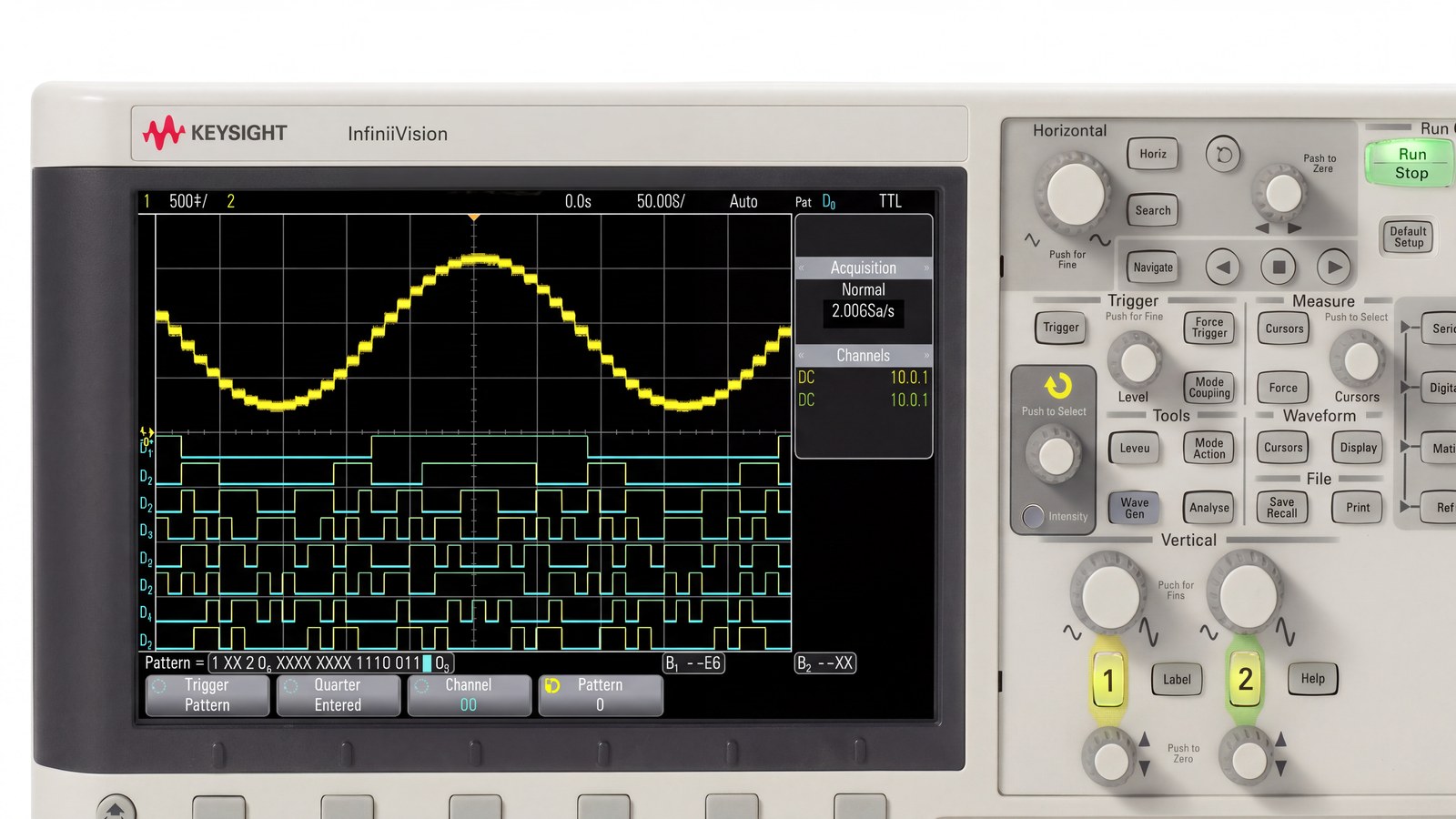 Cận cảnh màn hình 8,5 inch máy hiện sóng Keysight DSOX2012A hiển thị dạng sóng analog và kênh số ảnh studio nền trắng