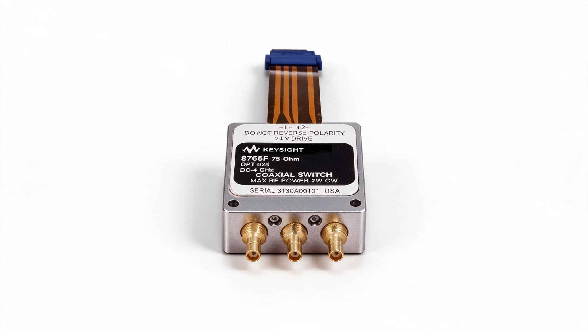 Bộ chuyển mạch đồng trục Keysight 8765F (DC–4 GHz, SPDT, 75 Ω) — ảnh studio