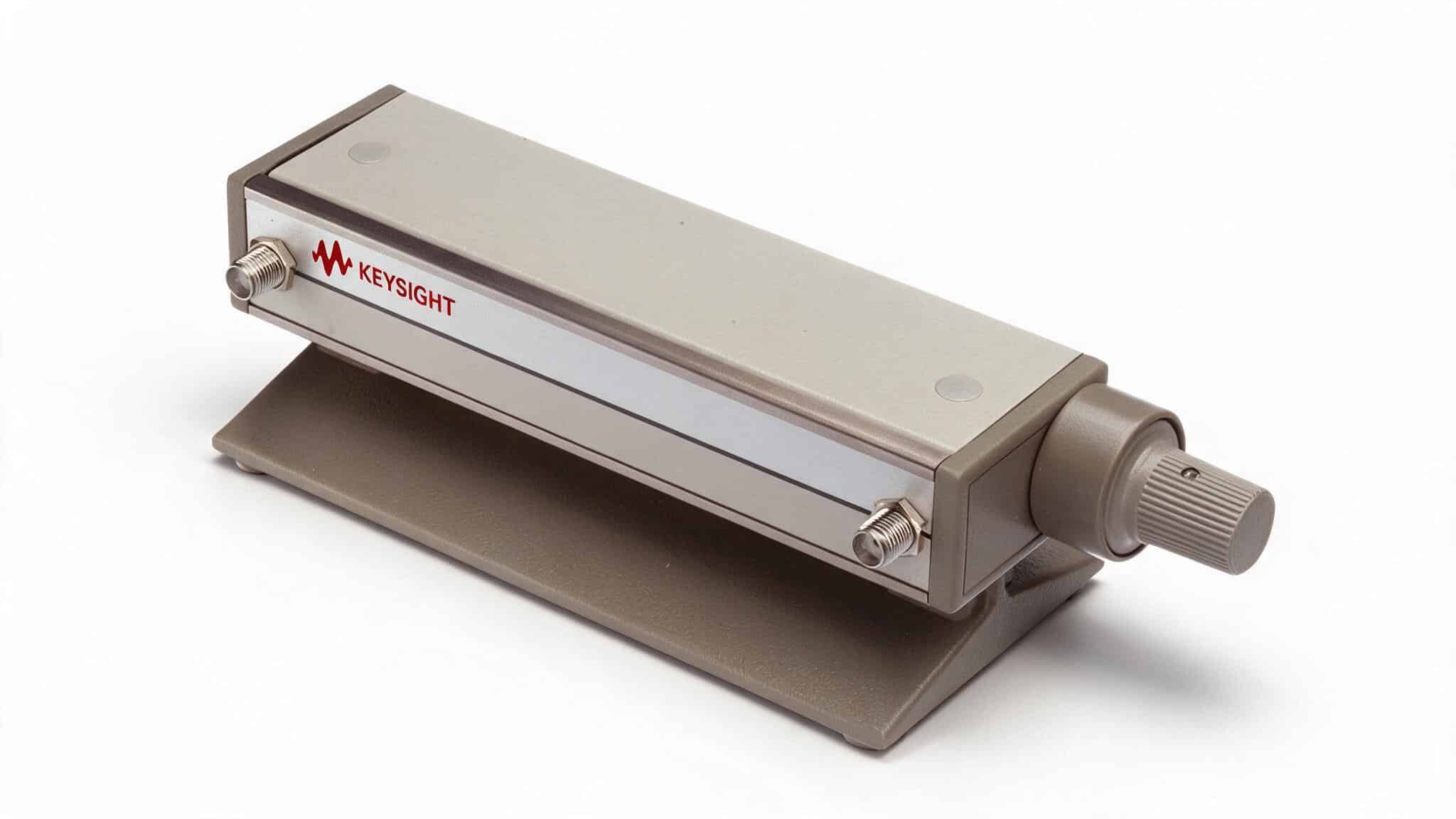 Keysight 8494B — Bộ suy hao bước (step attenuator) — ảnh studio