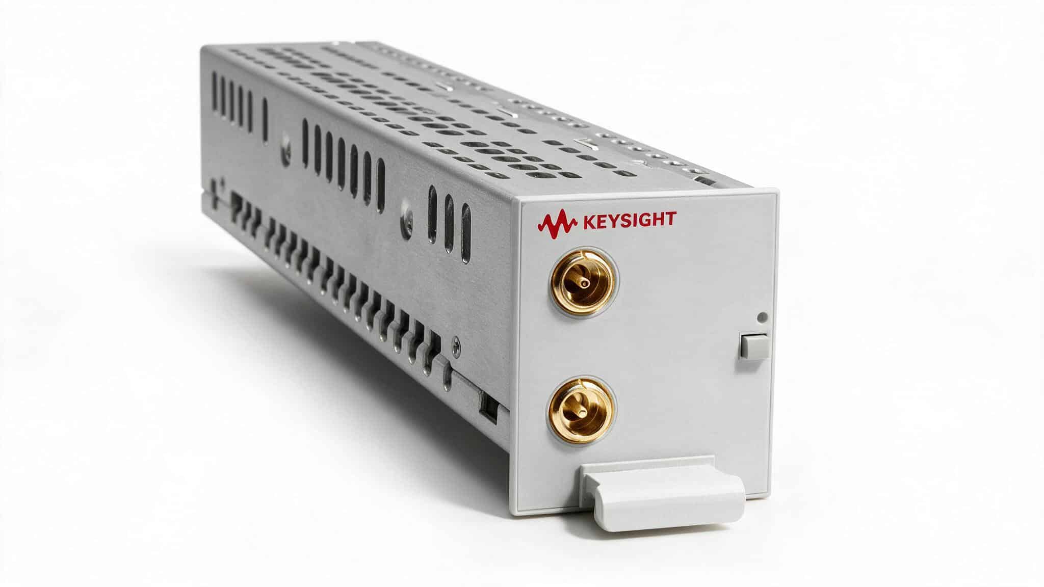 Keysight 81577A — Bộ suy hao quang biến đổi (VOA) — ảnh studio