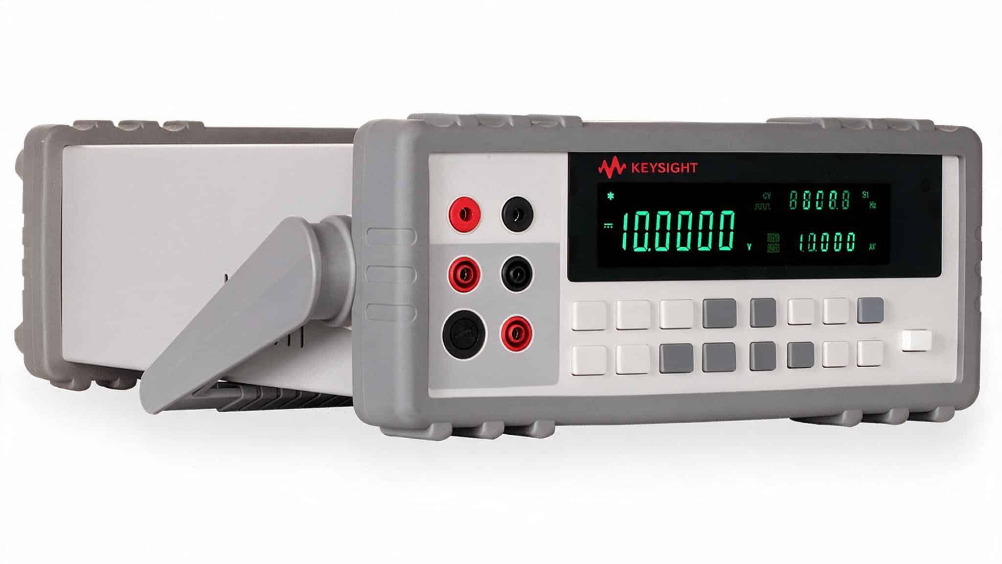 Đồng hồ vạn năng kèm nguồn DC Keysight U3606B — ảnh studio