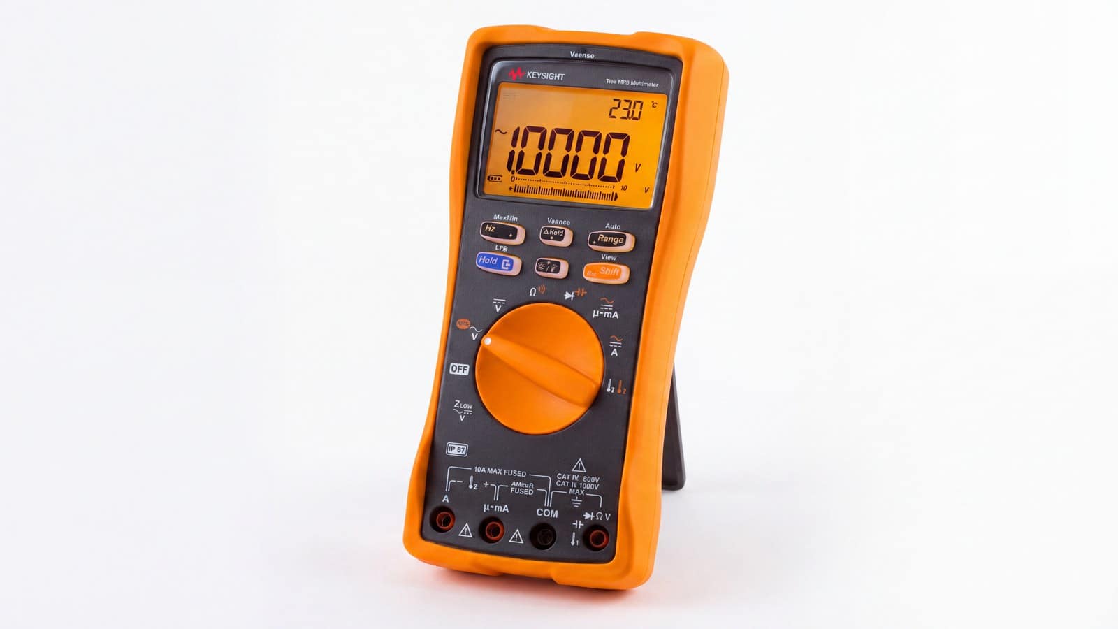 Đồng hồ vạn năng cầm tay Keysight U1242C nhìn góc 3/4 trên nền studio trắng