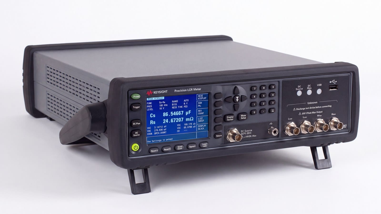 Máy đo LCR Keysight E4980B nhìn nghiêng thấy chiều sâu thân máy