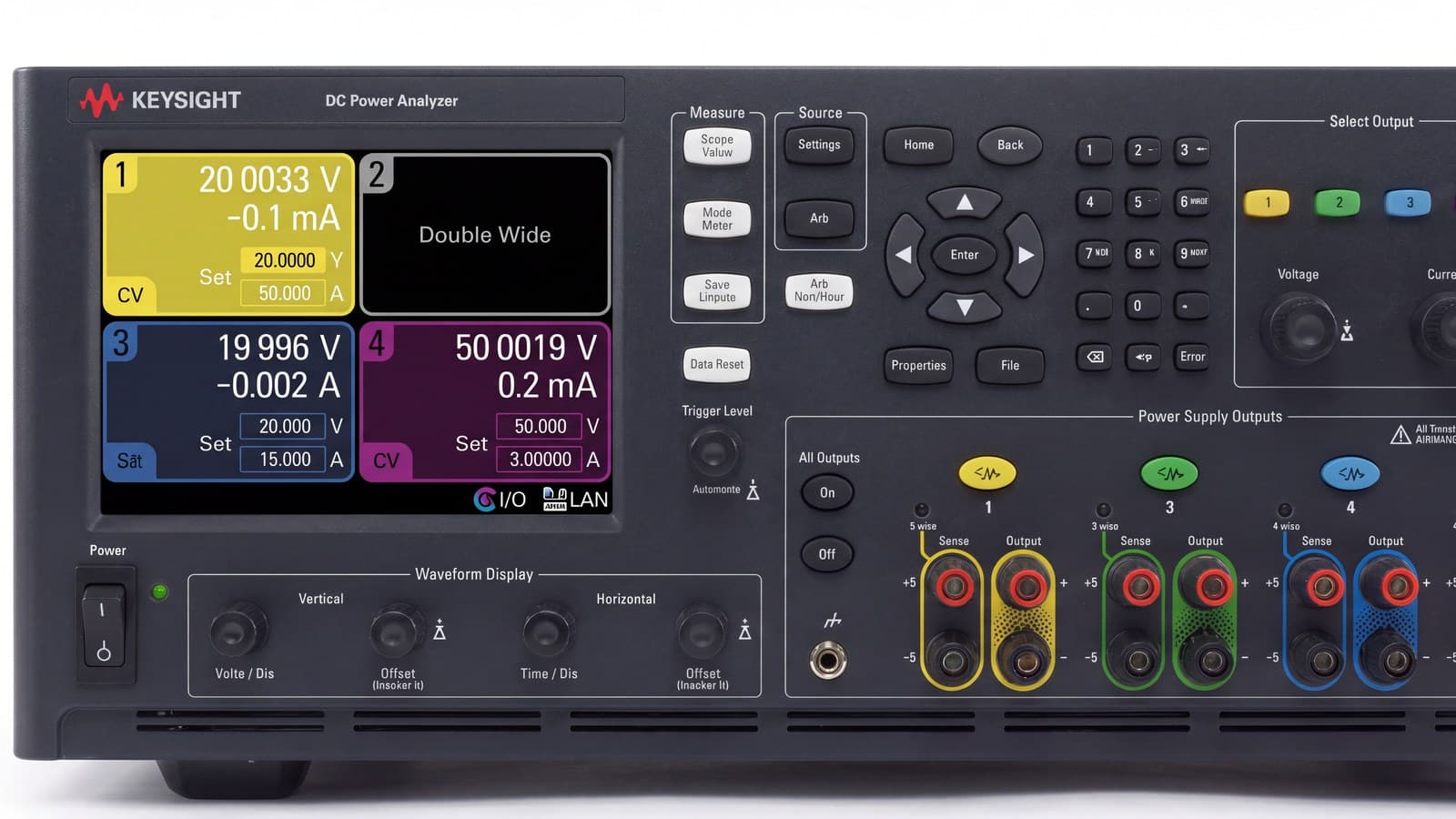Mặt trước máy phân tích nguồn DC Keysight N6705C trong hệ nguồn đa kênh ATE