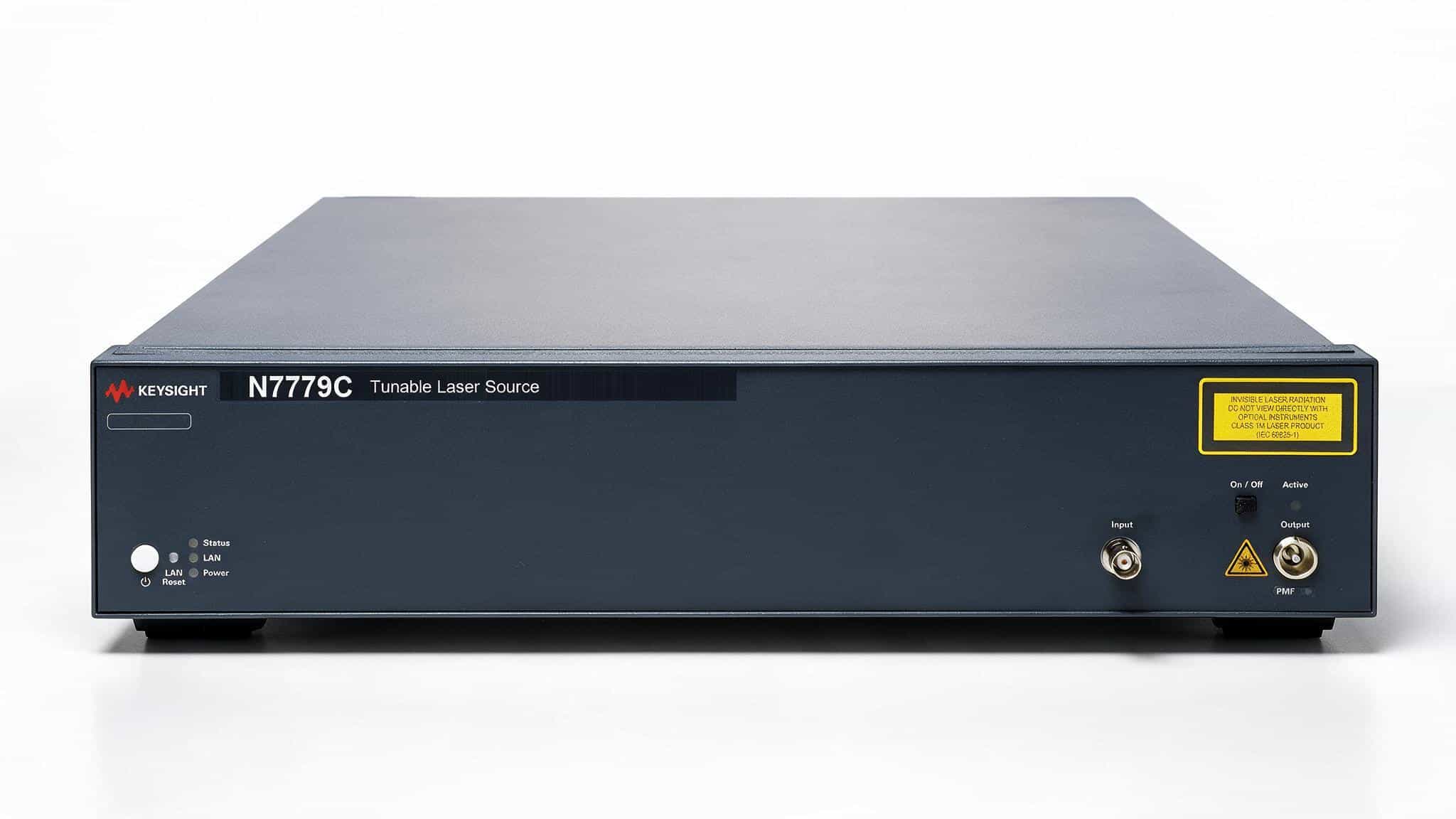 Keysight N7779C — Nguồn laser điều chỉnh bước (step tunable) công suất cao, SSE thấp — ảnh studio