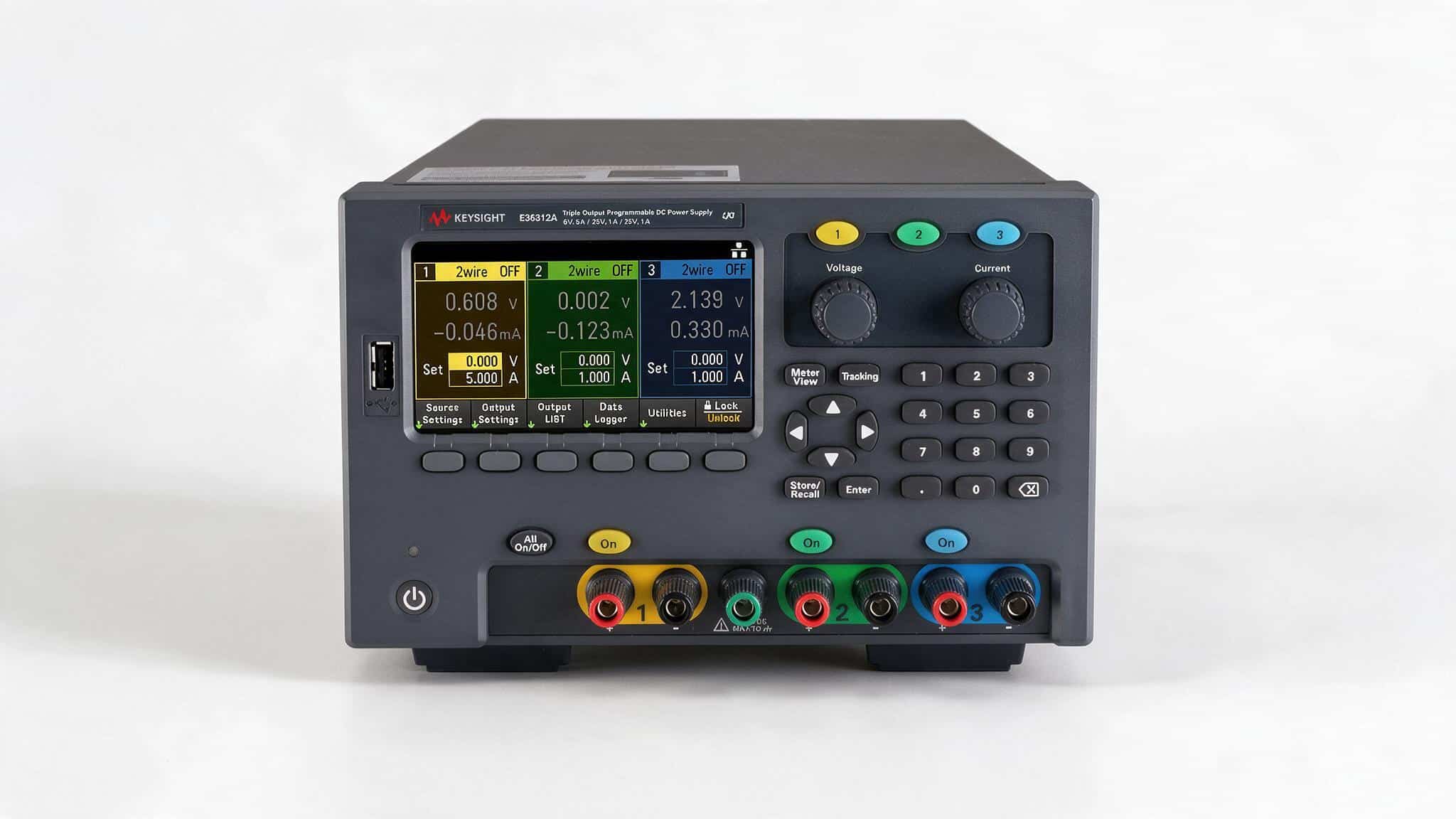 Bộ nguồn DC 3 ngõ ra Keysight E36312A — ảnh studio