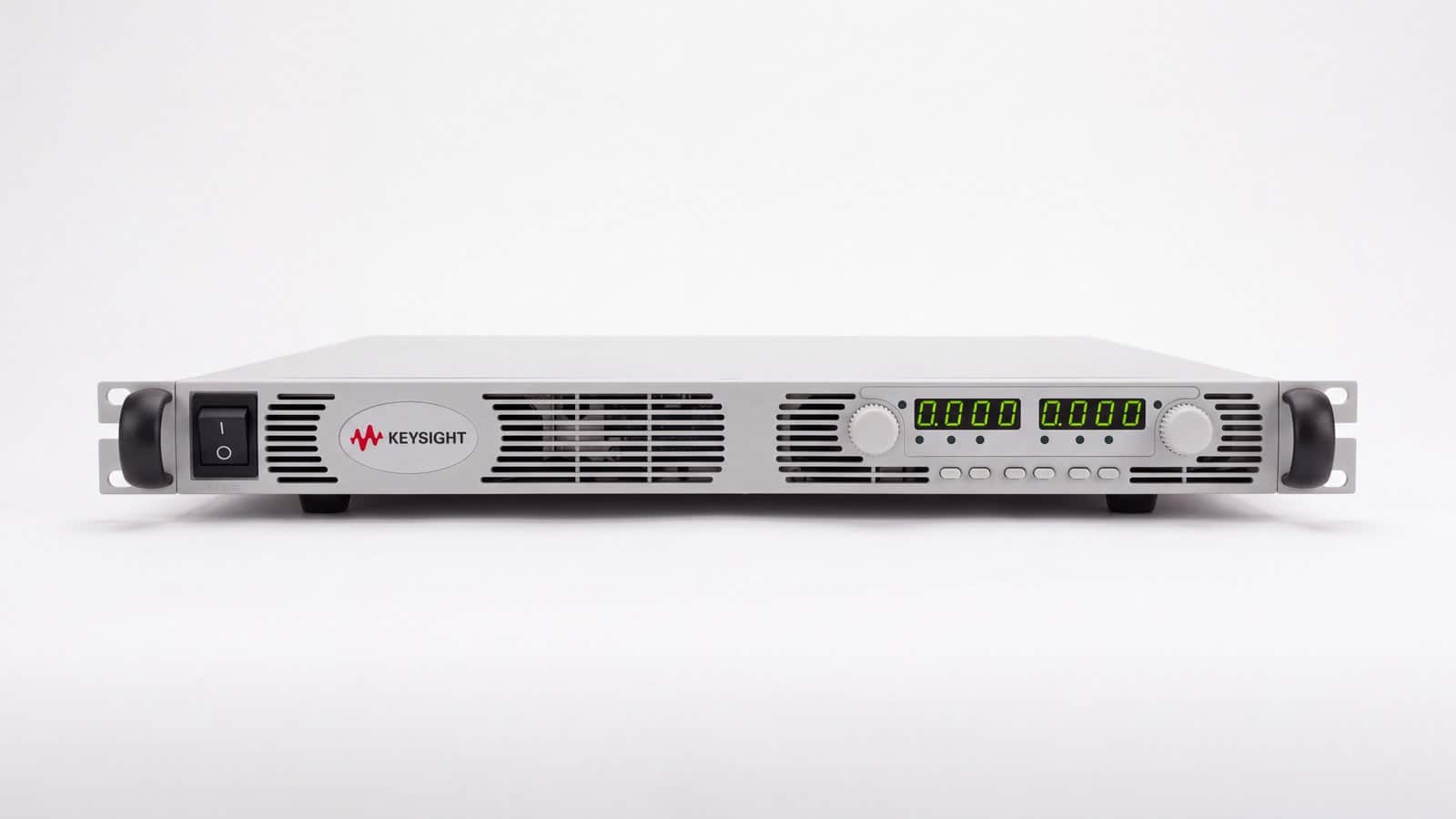 Mặt trước Keysight N5741A với núm chỉnh áp dòng và màn hình hiển thị đồng thời