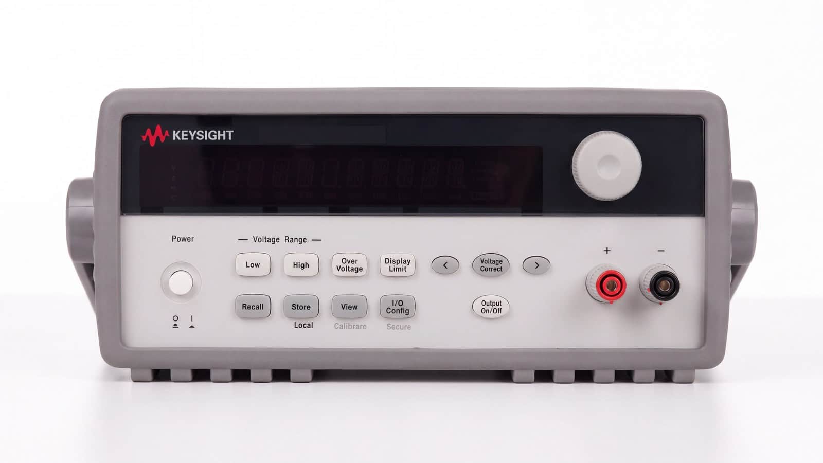 Mặt trước bộ nguồn DC Keysight E3642A với núm chỉnh điện áp và dòng điện