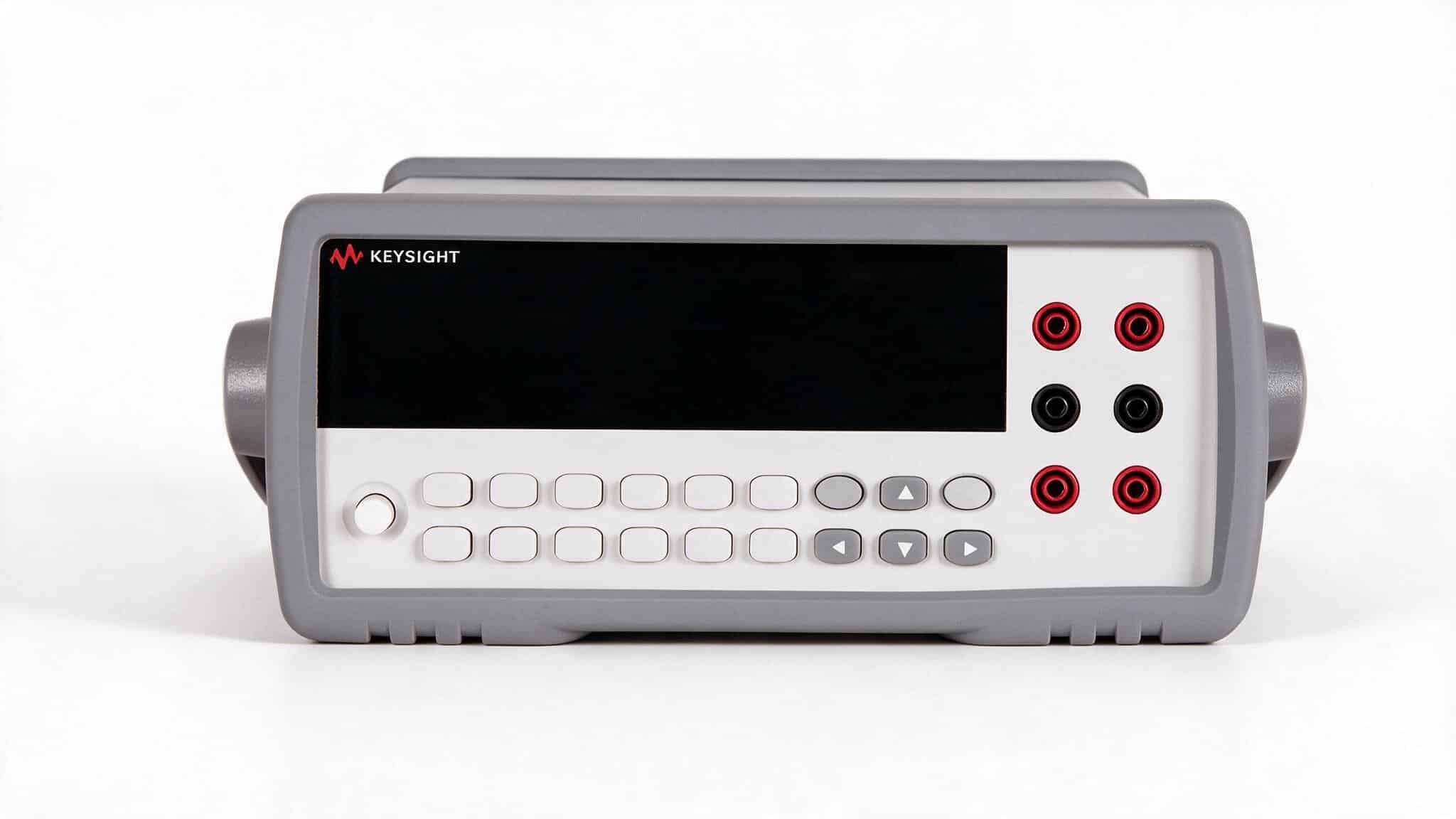 Đồng hồ vạn năng để bàn Keysight 34450A — ảnh studio