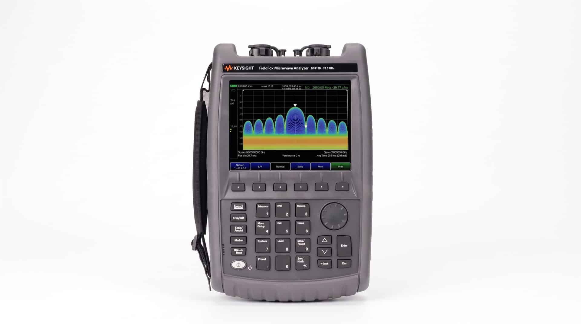 Máy phân tích vi sóng cầm tay Keysight N9918D FieldFox-D nhìn chính diện trên nền trắng studio