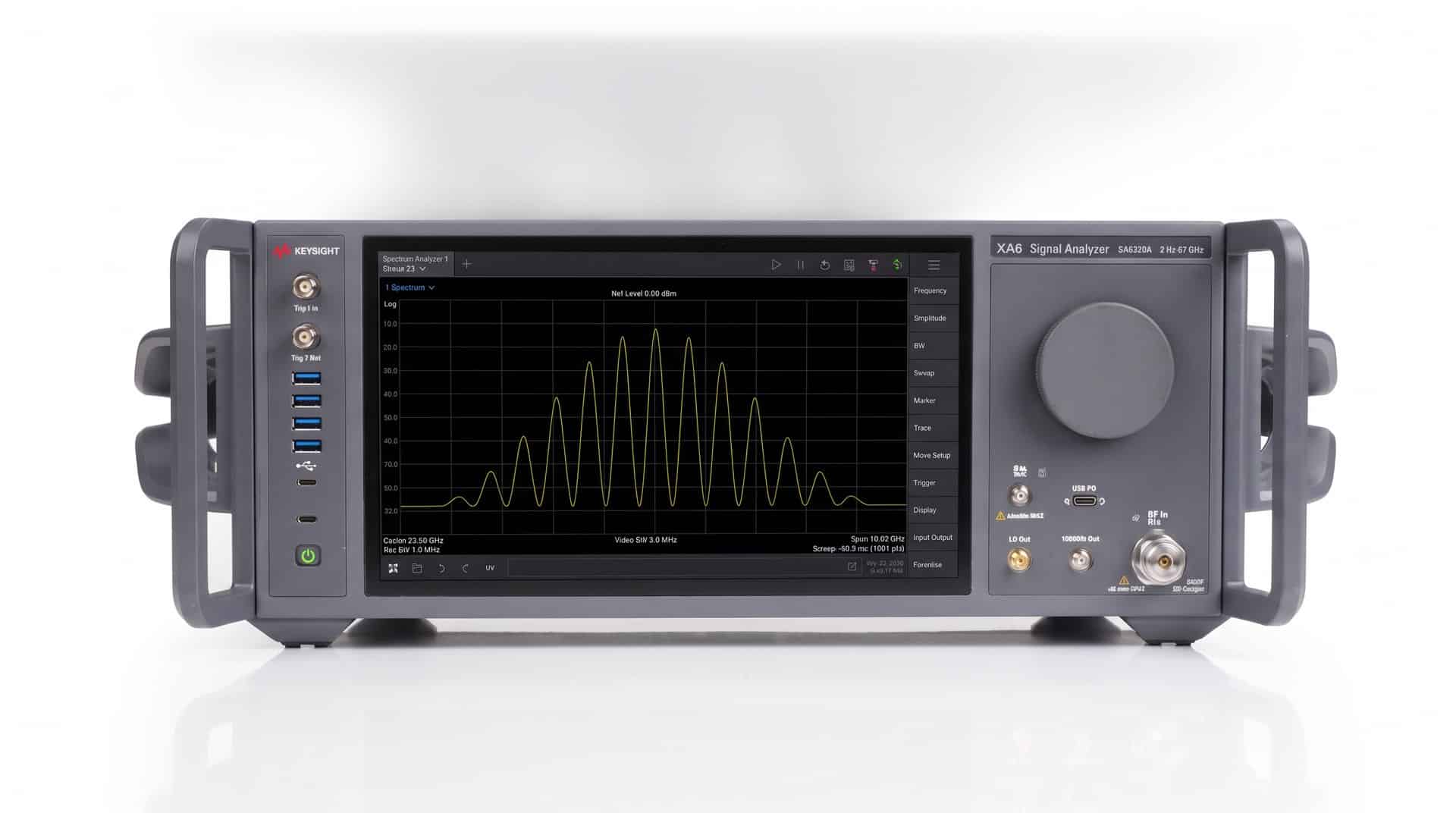 Máy phân tích tín hiệu Keysight XA6 SA6320A nhìn chính diện trên nền trắng studio
