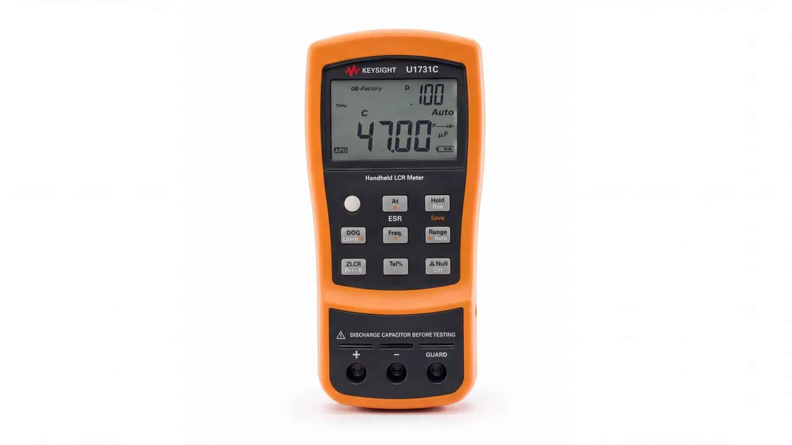 Mặt trước Keysight U1731C với màn hình kép và ổ cắm đo linh kiện