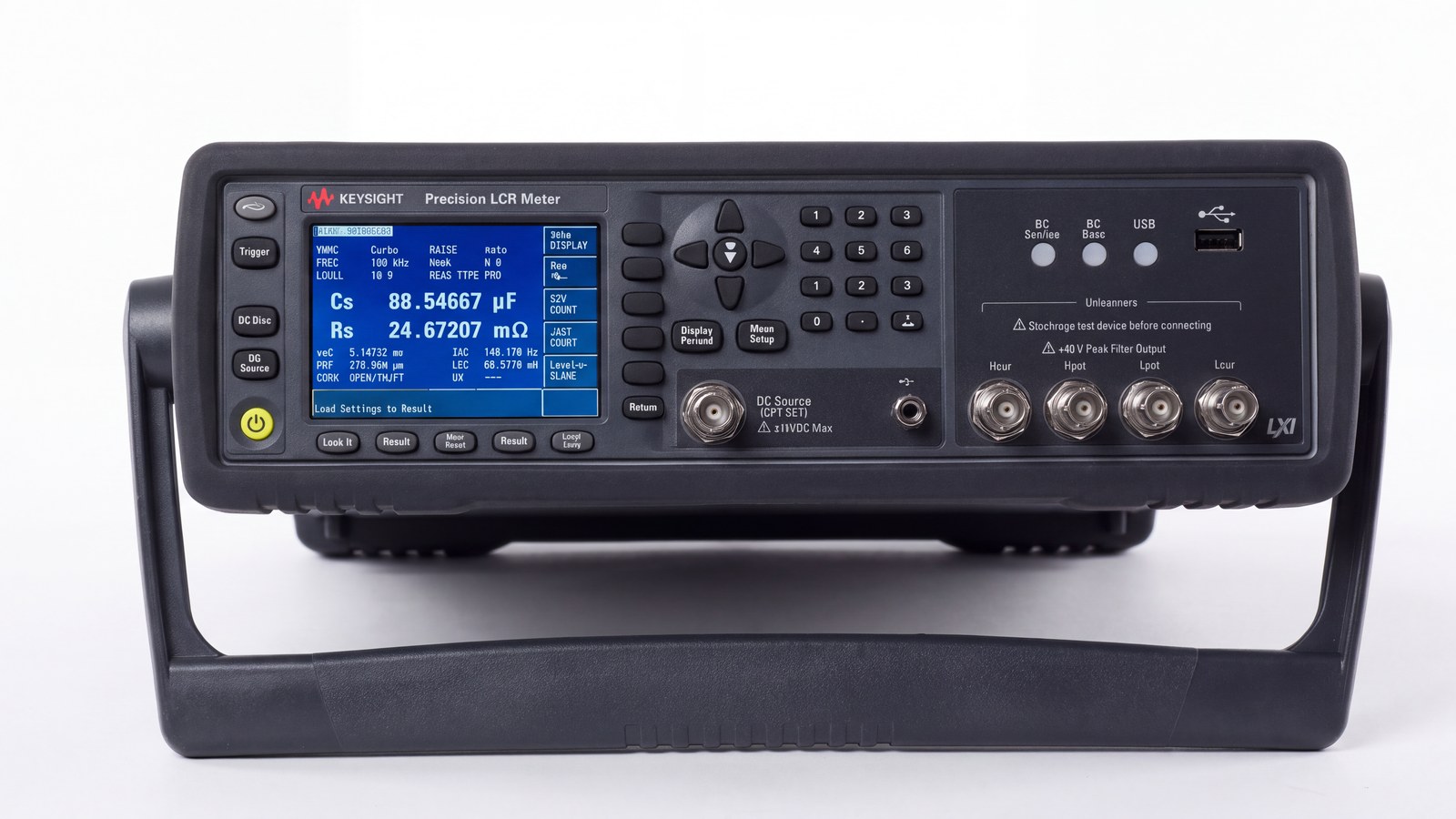 Mặt trước Keysight E4980B chụp thẳng với màn hình và cổng UNKNOWN