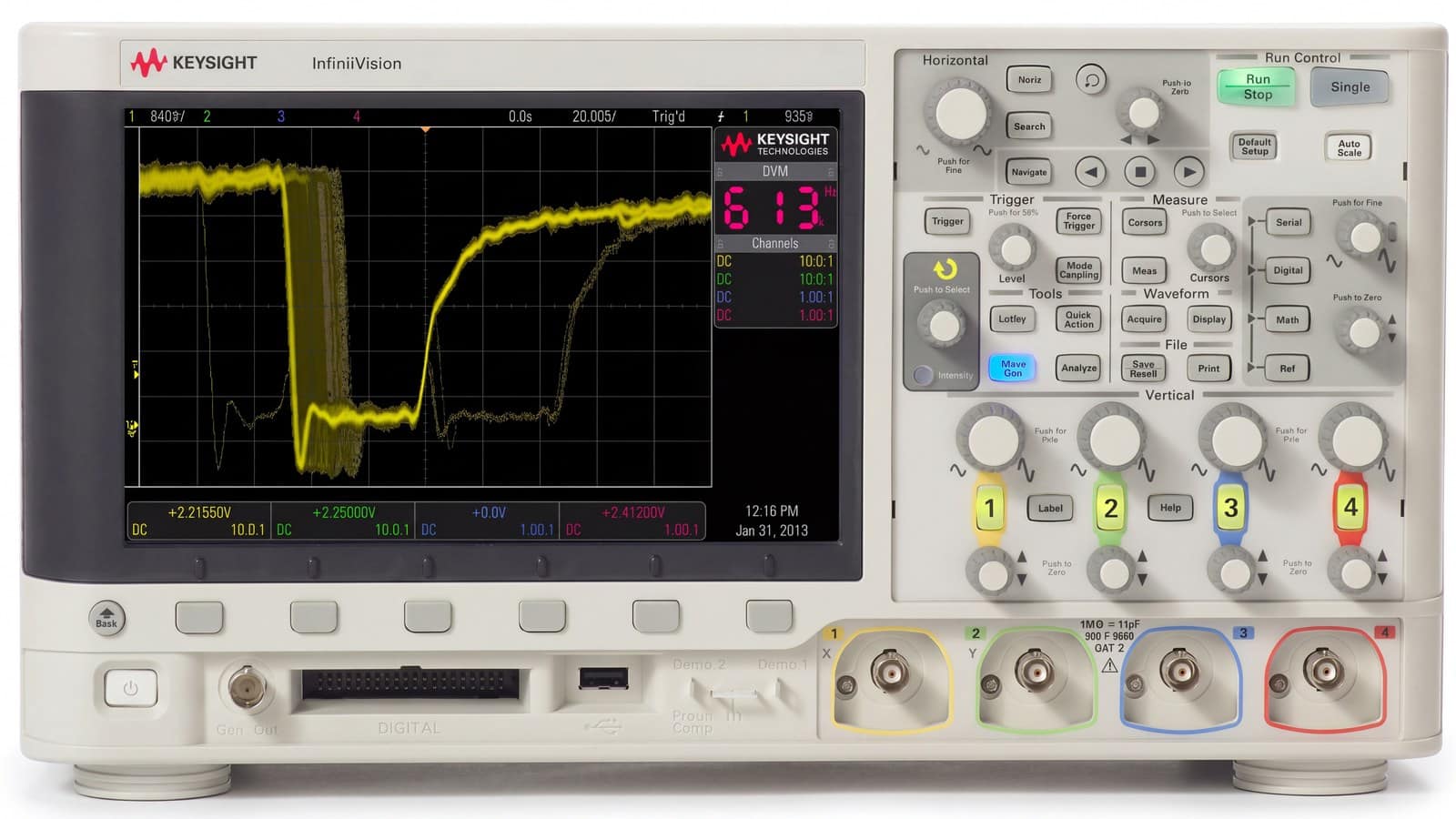Mặt trước máy hiện sóng Keysight MSOX2004A 2000X-Series với màn hình 8,5 inch WVGA