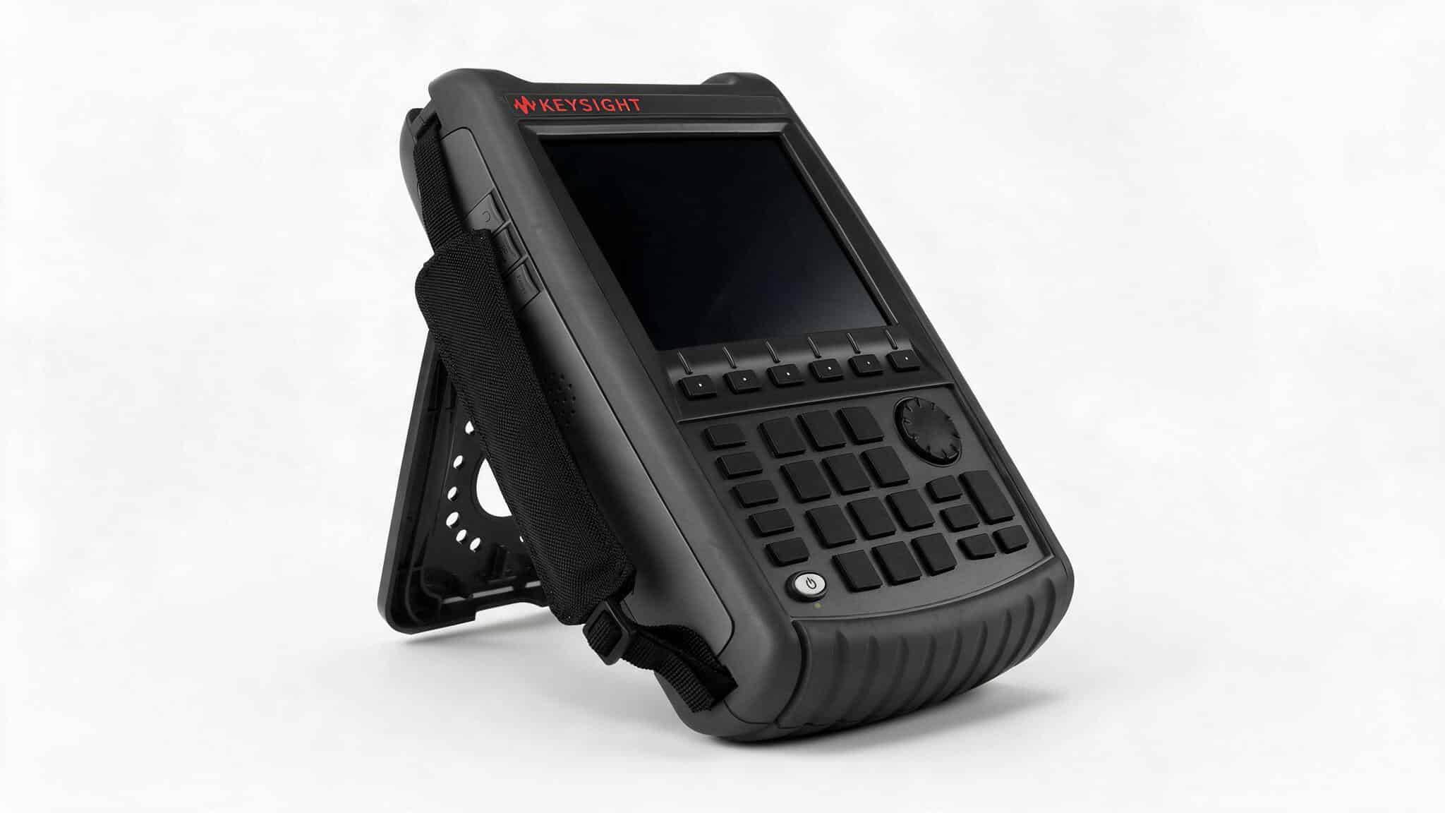 Keysight N9914A — Máy phân tích RF cầm tay FieldFox — ảnh studio