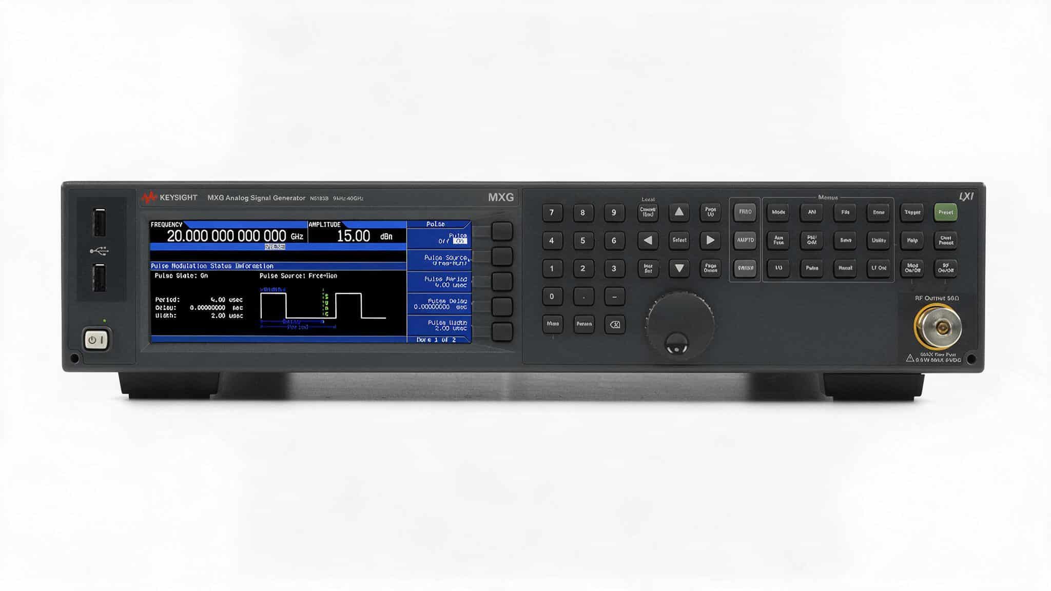 Máy phát tín hiệu vi sóng Keysight N5183B — ảnh studio