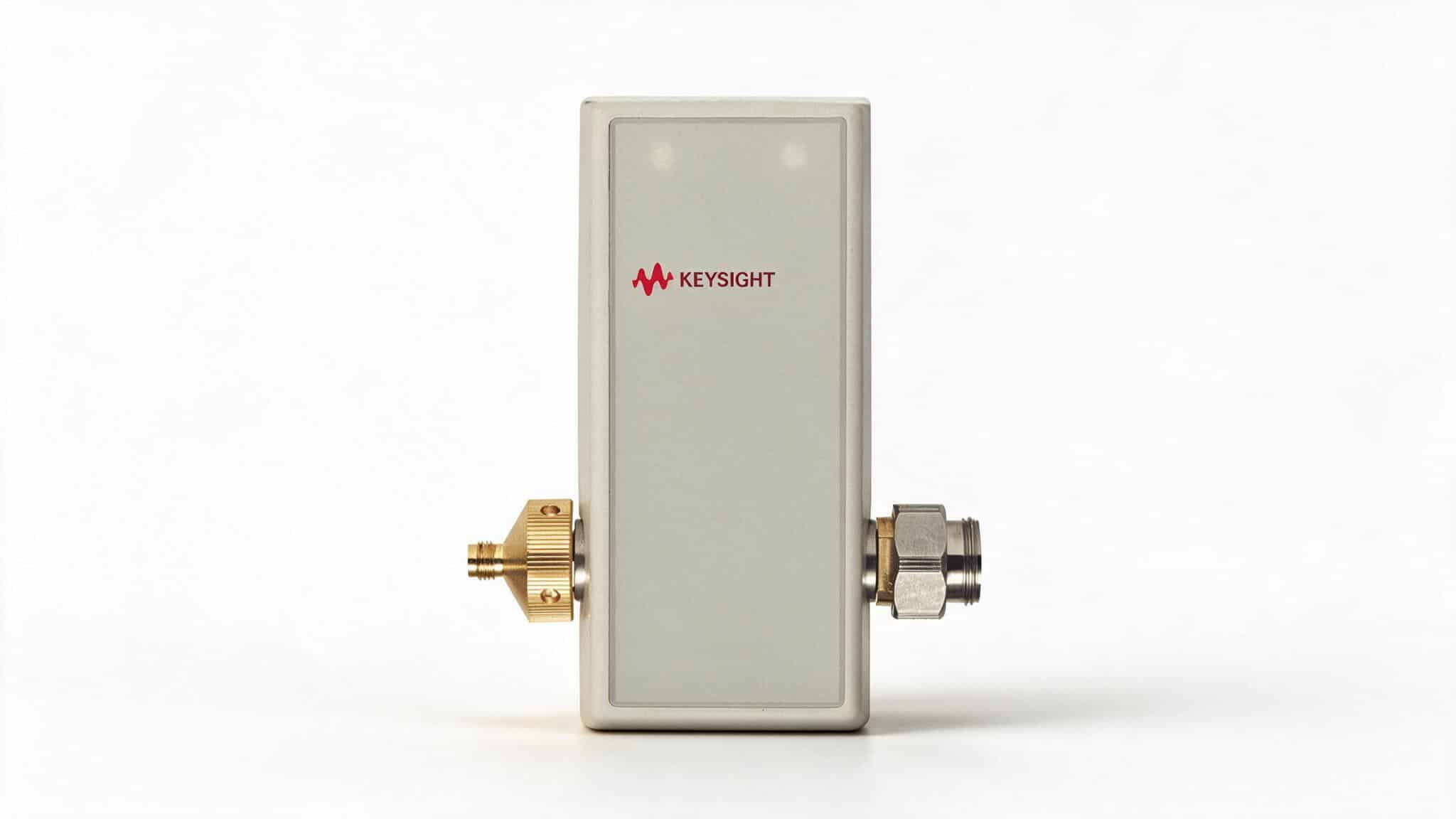 Mô-đun hiệu chuẩn điện tử ECal Keysight N4693A — ảnh studio