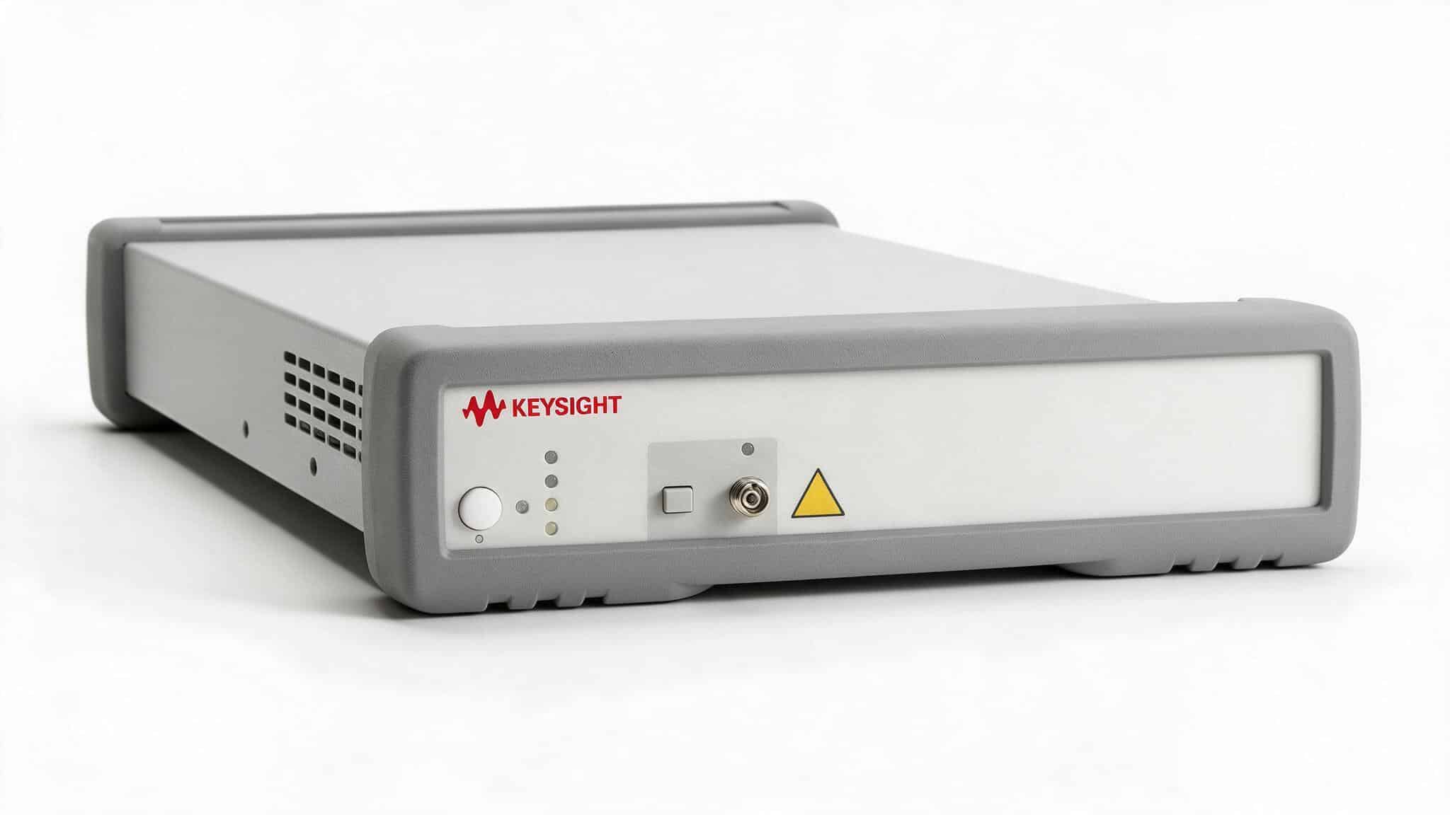 Nguồn laser điều chỉnh 1 cổng Keysight N7711A — ảnh studio