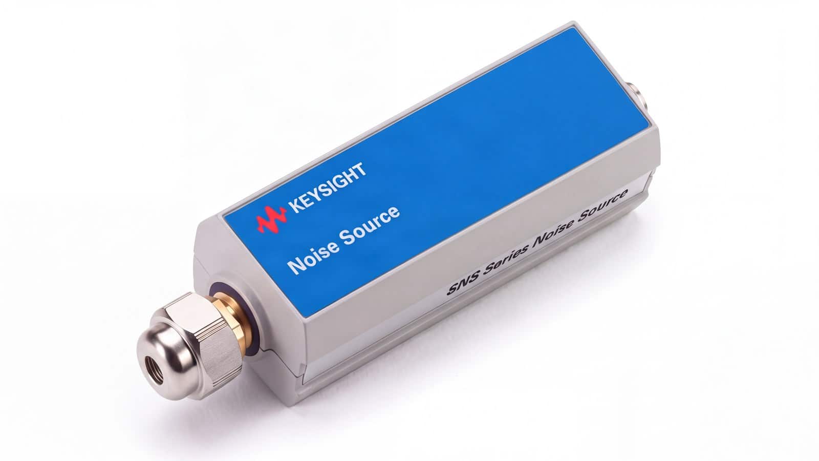 Kỹ sư RF hiệu chuẩn bộ khuếch đại tạp âm thấp LNA bằng nguồn tạp âm Keysight N4001A