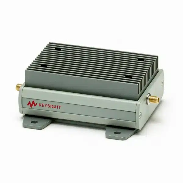 Bộ khuếch đại hệ thống vi sóng Keysight 83006A — ảnh studio