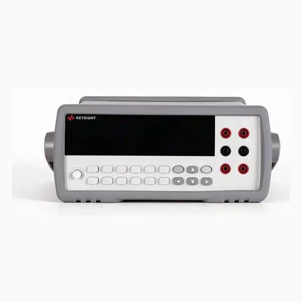 Đồng hồ vạn năng để bàn Keysight 34450A — ảnh studio