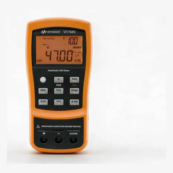 Máy đo LCR cầm tay Keysight U1732C — ảnh studio