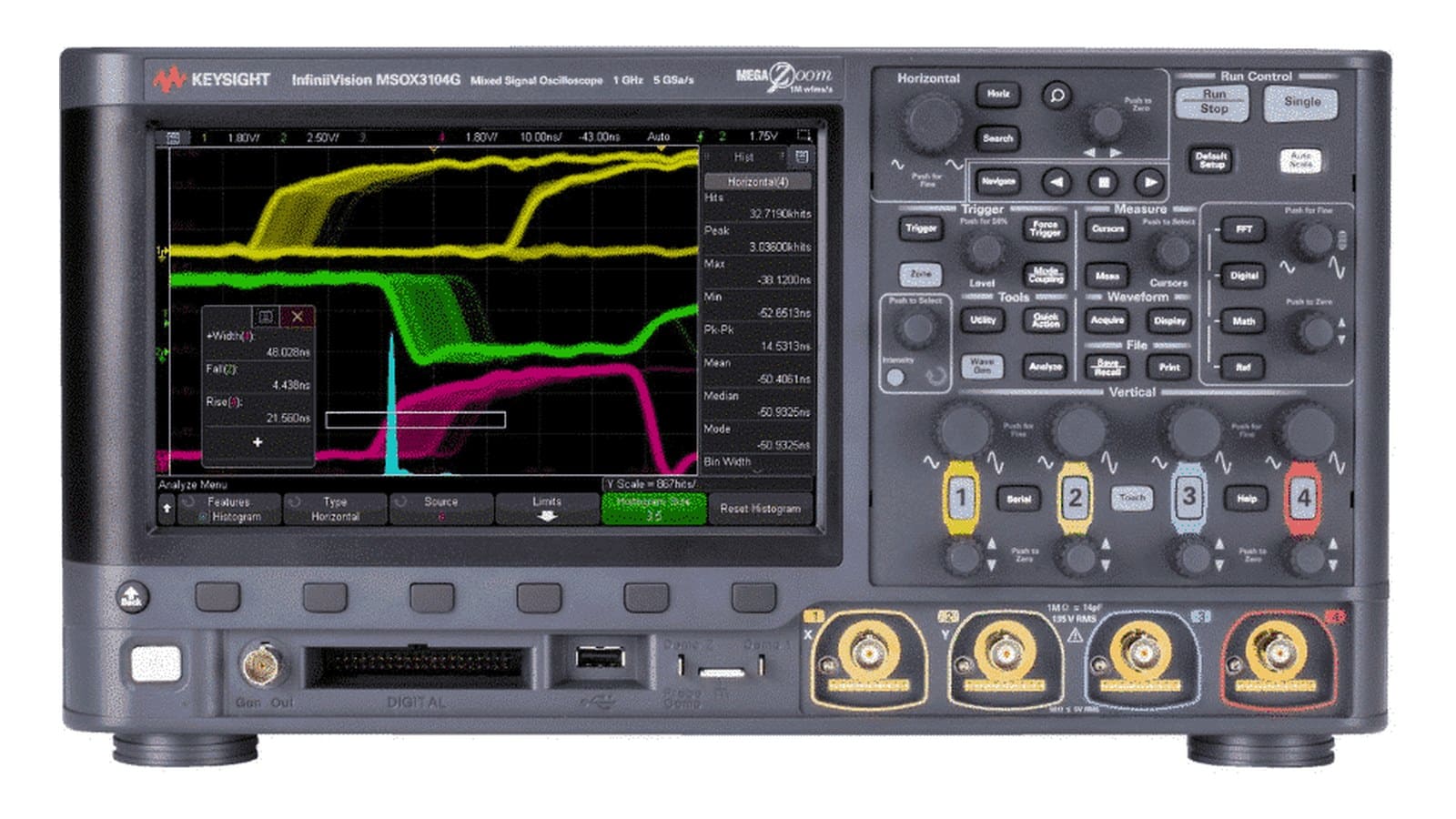 Mặt trước Keysight DSOX3052G với màn hình cảm ứng 8,5 inch và các cổng kênh