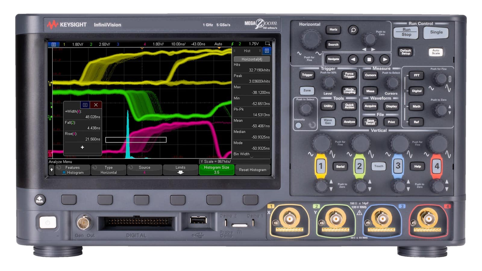 Mặt trước máy hiện sóng Keysight DSOX3104G với bốn ngõ vào kênh và màn hình cảm ứng