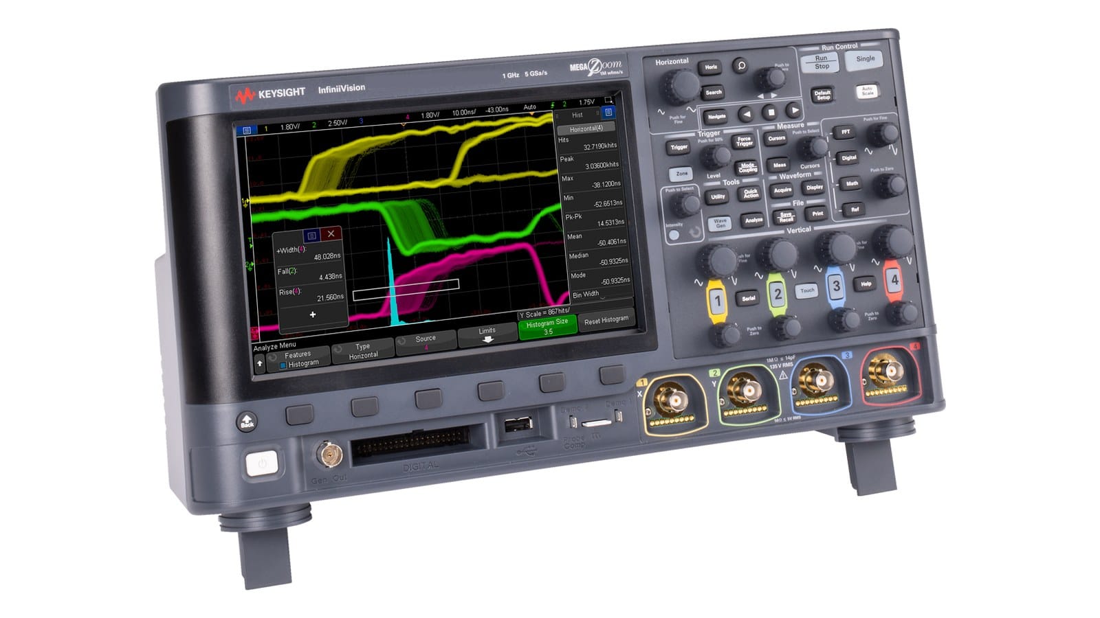 Kỹ sư dùng máy hiện sóng Keysight bốn kênh giải mã bus SPI trên bo mạch nhúng