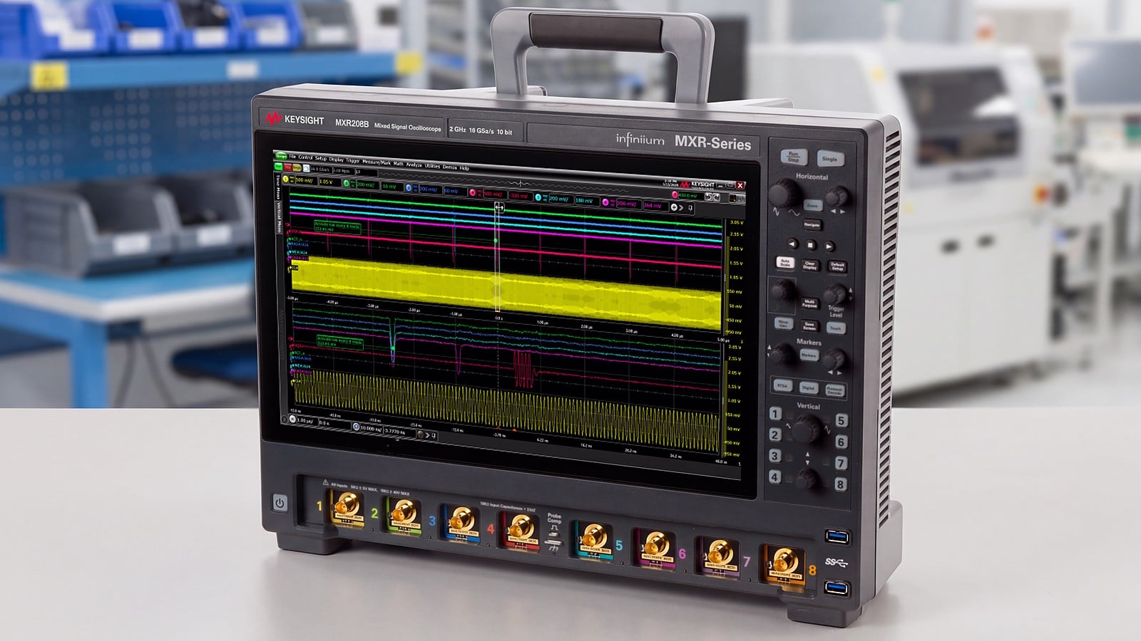 Máy hiện sóng Keysight MXR208B tại trạm kiểm tra của dây chuyền sản xuất điện tử (EMS)