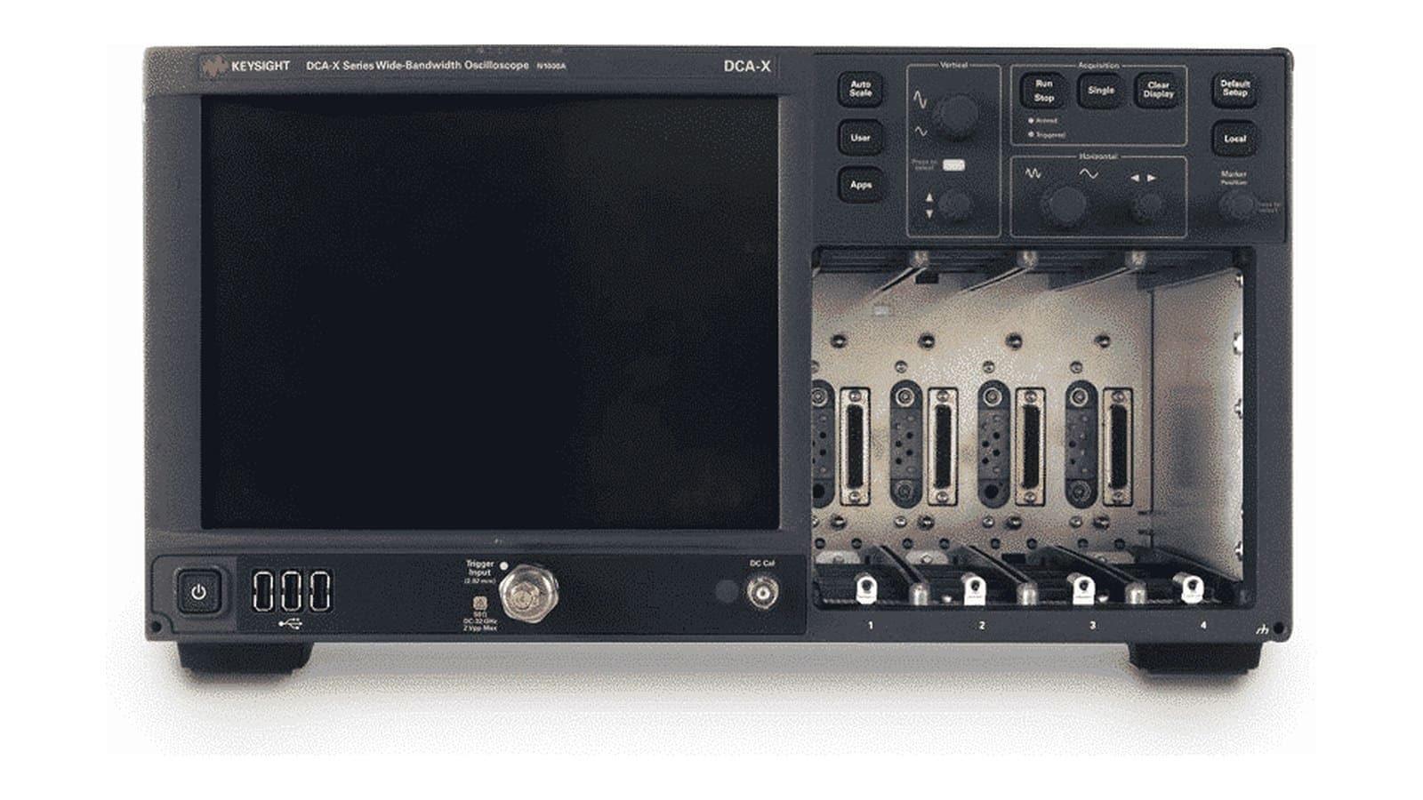 Mặt trước Keysight N1000A DCA-X với màn hình 10,4 inch và các khe mô-đun