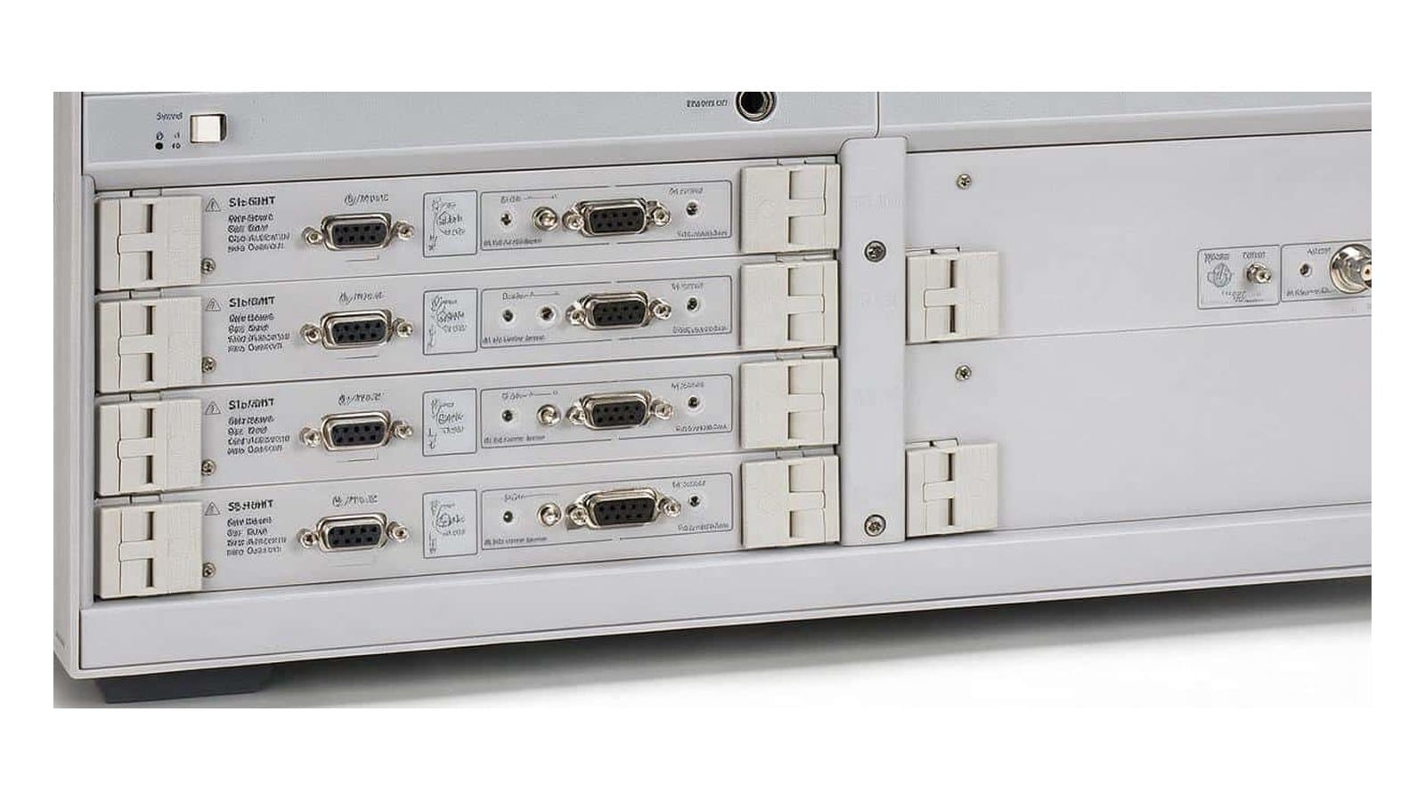 Thiết bị phân tích thông số bán dẫn Keysight E5270B ghép probe station đo I-V trên wafer