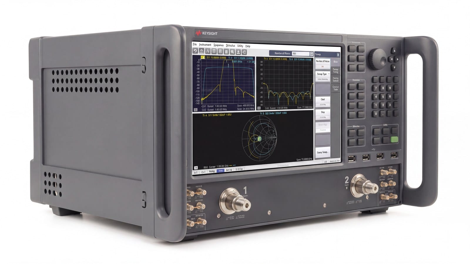 Kỹ sư dùng Keysight N5222B đo bộ khuếch đại vi sóng trên bàn đo RF