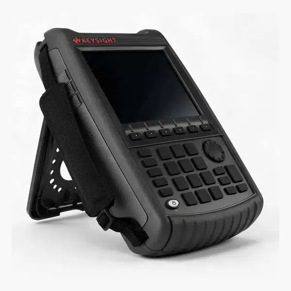 Keysight N9914A — Máy phân tích RF cầm tay FieldFox — ảnh studio