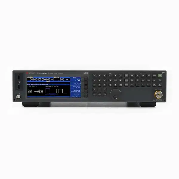 Máy phát tín hiệu vi sóng Keysight N5183B — ảnh studio