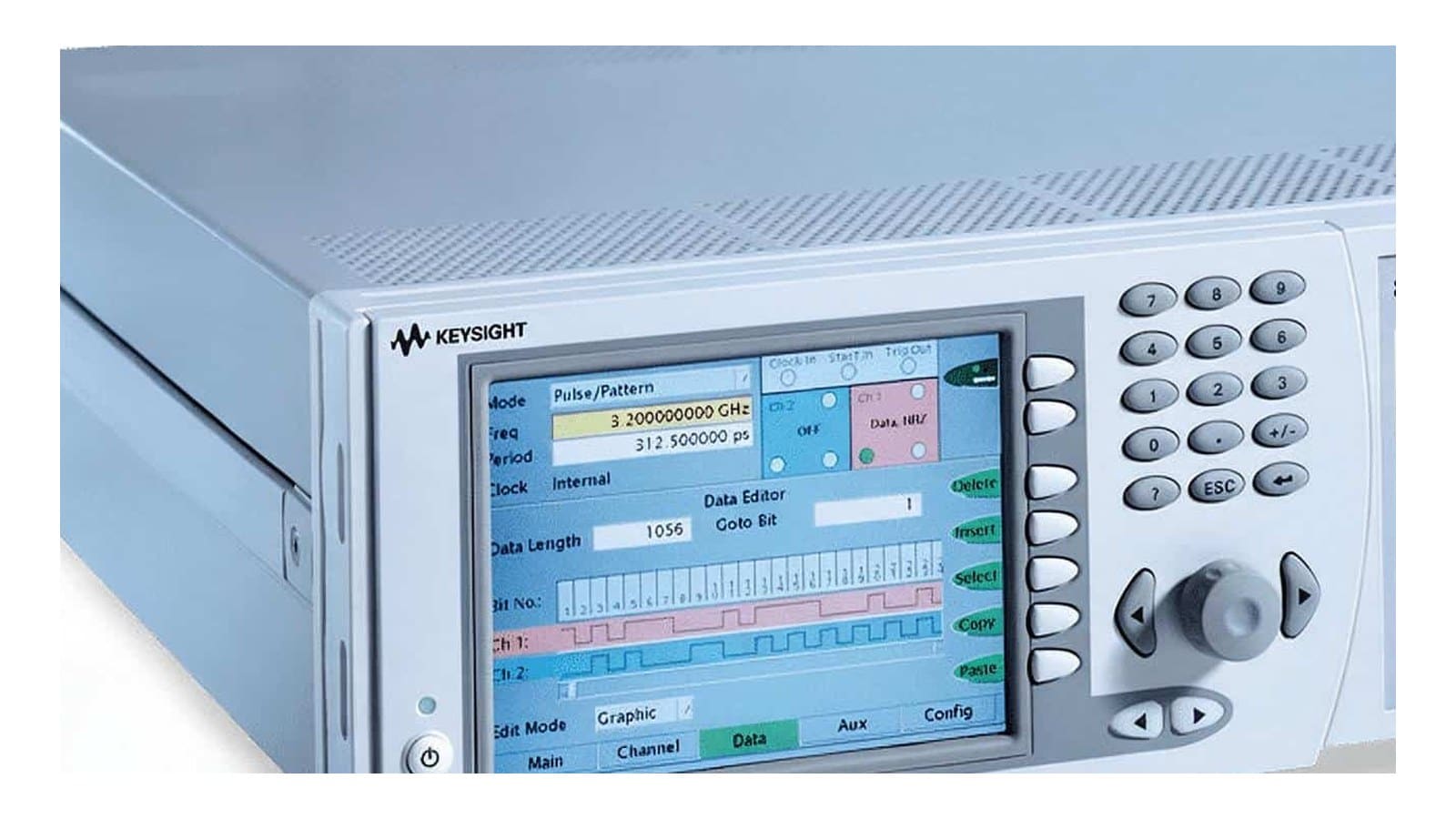 Mặt trước Keysight 81134A với các đầu nối ra vi sai, trigger output và delay control input