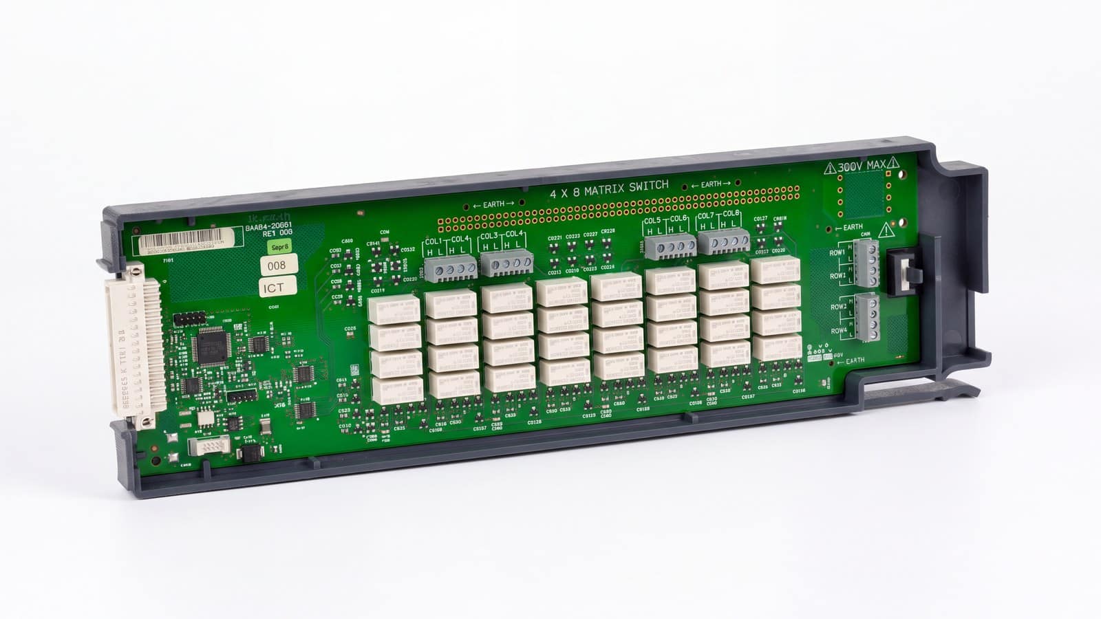 Mô-đun ma trận Keysight DAQM904A của Hệ thống thu thập dữ liệu Keysight nhìn góc nghiêng