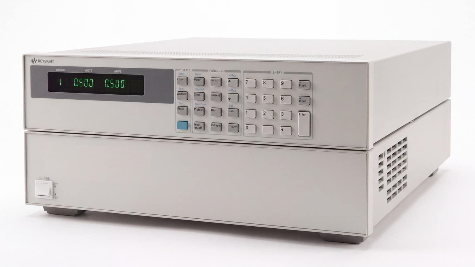 khung tải điện tử Keysight N3300A chứa mô-đun N3305A chụp studio nền trắng góc 3/4