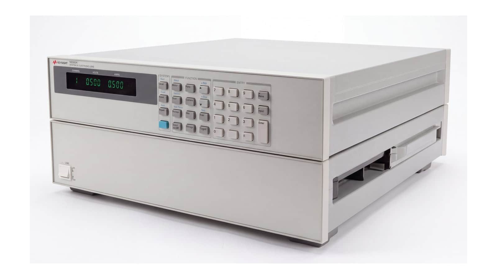 Khung tải điện tử N3300A nhìn góc 3/4, dùng cho mô-đun Keysight N3306A