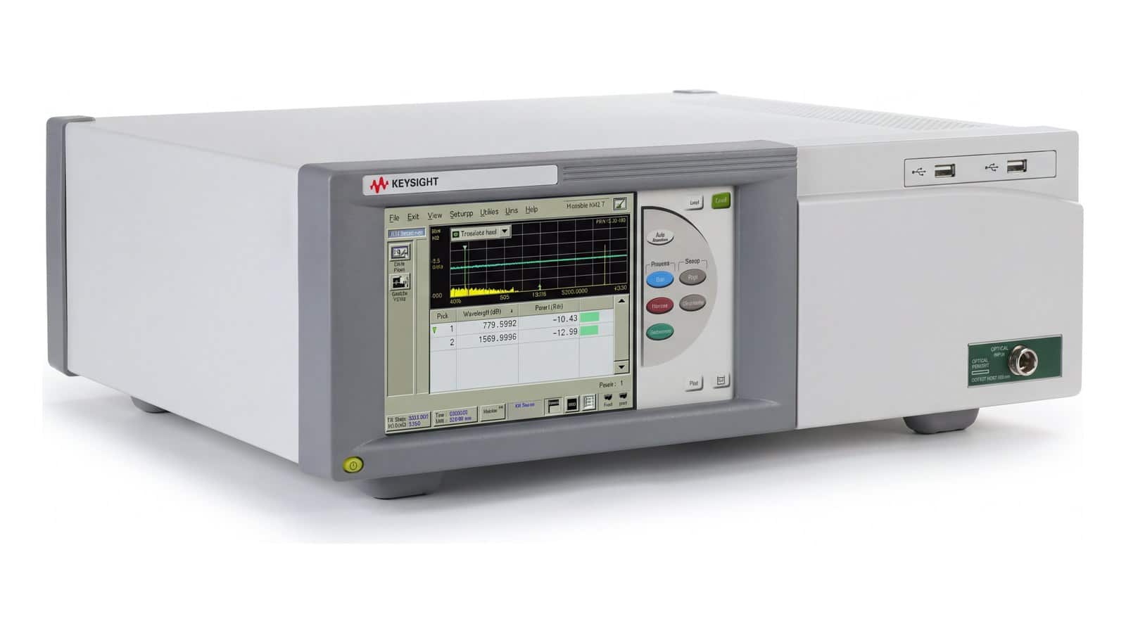 Kỹ sư dùng máy đo bước sóng Keysight 86120D kiểm tra laser DFB trên dây chuyền sản xuất mô-đun quang